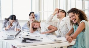 پرسشنامه شوخ‌ طبعی در محیط کار آلاس و همکاران (۲۰۰۹)