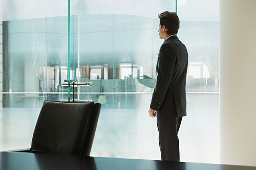 پرسشنامه عدم استقلال شغلی – برو (۱۹۹۹)