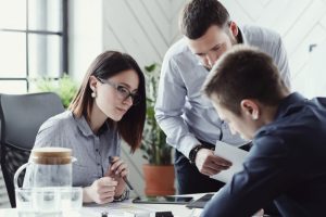 پرسشنامه مشارکت در تصمیم گیری – ایکن و هیج ۱۹۶۸